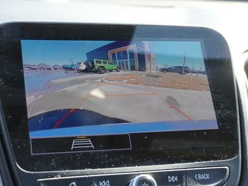 Used 2024 Chevrolet Malibu LT image 25