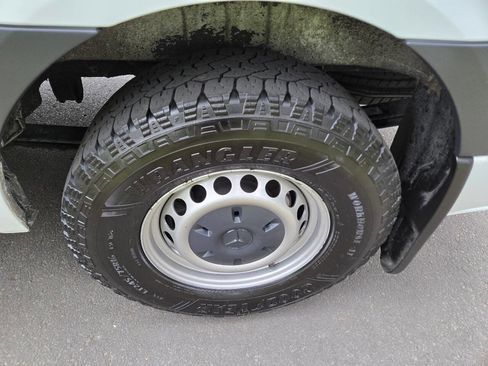 Used 2019 Mercedes-Benz Sprinter 144 image 14