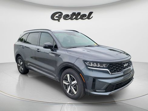 Used 2023 Kia Sorento S w/ Panoramic Sunroof Package FWD image 2