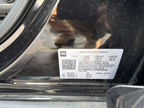 Used 2023 Buick Encore GX Select w/ Sport Touring Package FWD image 32