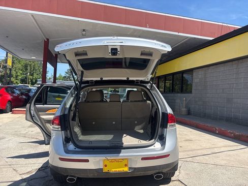 Used 2013 Lincoln MKX AWD image 14