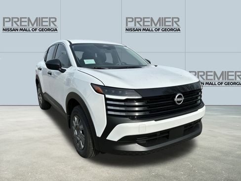 New 2026 Nissan Kicks S image 3