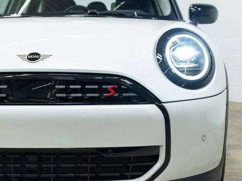 Certified 2025 MINI Cooper S image 8