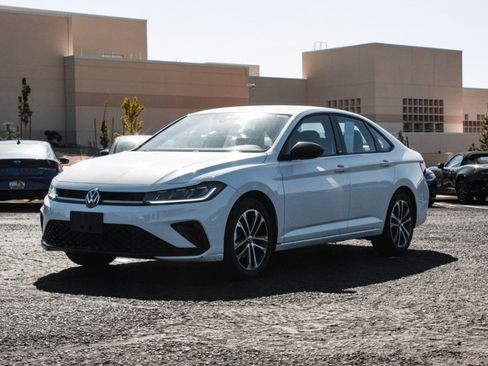 Used 2025 Volkswagen Jetta Sport FWD image 1