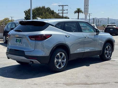 Certified 2025 Chevrolet Blazer LT FWD image 5