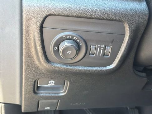 Used 2024 Jeep Grand Cherokee L Limited w/ Trailer Tow Package AWD/4WD image 32