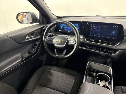 Used 2025 Chevrolet Equinox LT AWD/4WD image 17