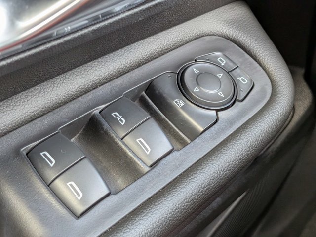 Used 2024 GMC Terrain SLE w/ Driver Convenience Package FWD image 24