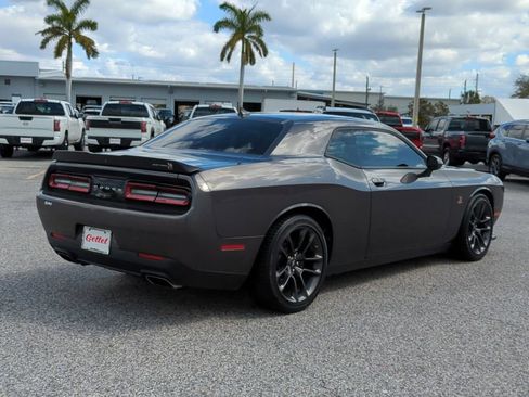 Used 2021 Dodge Challenger R/T Scat Pack image 5