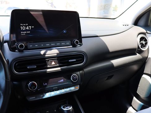 Used 2022 Hyundai Kona Limited FWD image 43