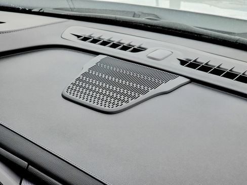 Used 2025 Buick Enclave Sport Touring image 37