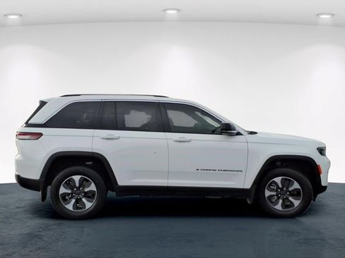 Used 2022 Jeep Grand Cherokee Limited 4xe w/ MOPAR Finishing Package AWD/4WD image 7