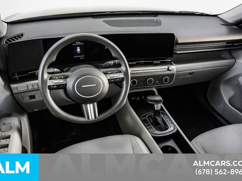 Used 2025 Hyundai Kona SE image 26