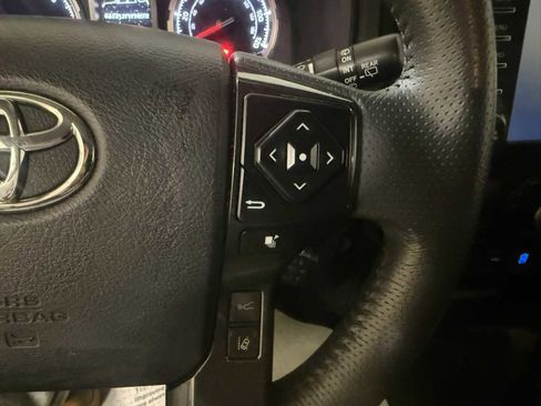 Certified 2023 Toyota 4Runner TRD Off-Road image 30