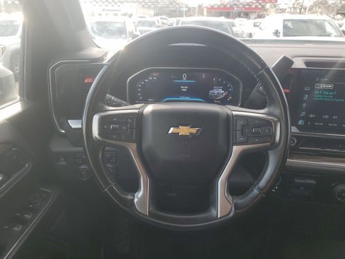 Used 2024 Chevrolet Silverado 2500 LT image 11