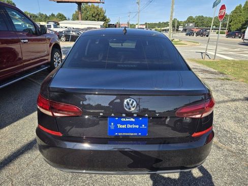 Used 2020 Volkswagen Passat 2.0T SEL FWD image 8