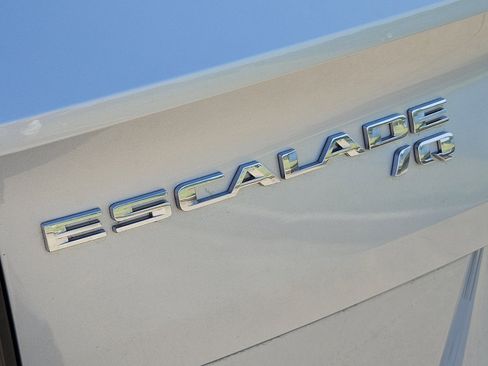 New 2025 Cadillac Escalade IQ Sport 2 AWD/4WD image 8
