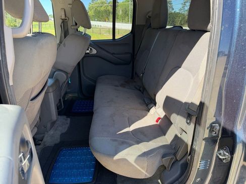 Used 2013 Nissan Frontier SV w/ SV Value Truck Pkg image 12