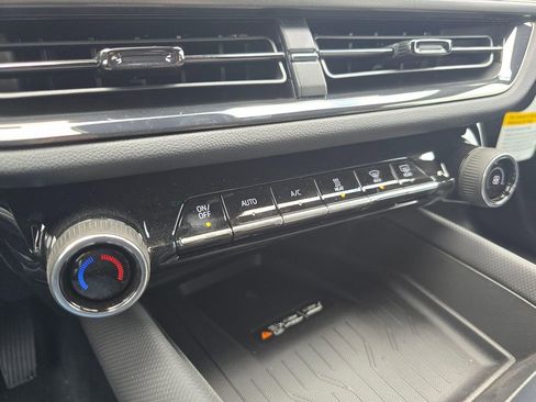 New 2026 Chevrolet Equinox EV RS image 35