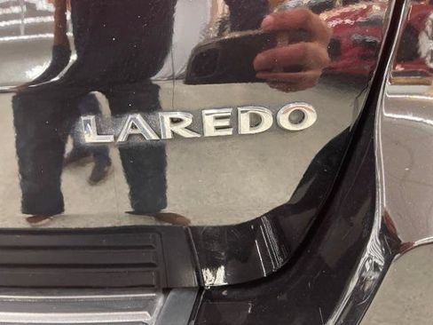 Used 2021 Jeep Grand Cherokee Laredo AWD/4WD image 39