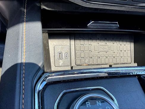 Used 2023 Ford Expedition Platinum image 18