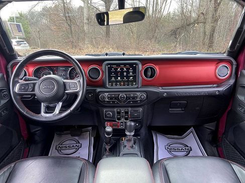 Used 2021 Jeep Wrangler Unlimited Rubicon w/ Xtreme Recon 35" Tire Package image 15