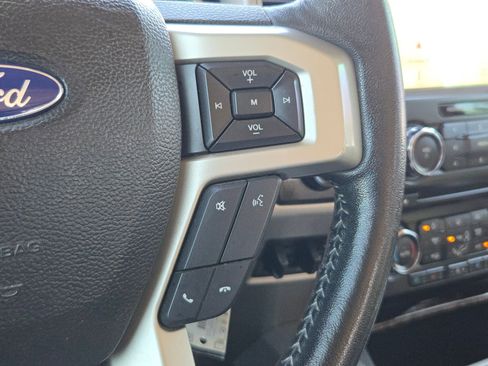 Used 2018 Ford F250 Lariat w/ Lariat Value Package image 18