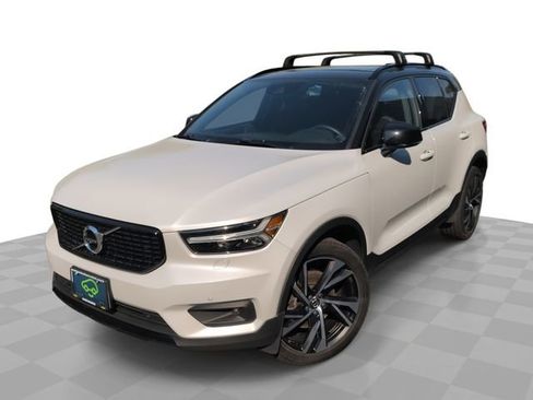 Used 2022 Volvo XC40 T5 R-Design w/ Climate Package AWD/4WD image 1