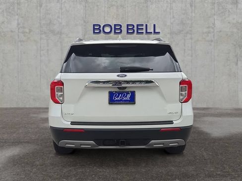 Certified 2022 Ford Explorer XLT w/ Equipment Group 202A AWD/4WD image 4