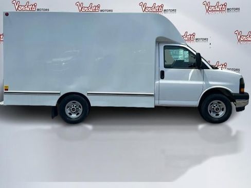 New 2025 GMC Savana 3500 w/ Power Convenience Package image 4