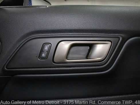 Used 2020 Ford Mustang Shelby GT500 w/ Carbon Fiber Track Pack RWD image 34