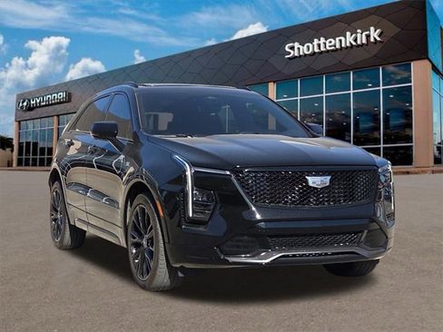 Used 2025 Cadillac XT4 Sport w/ LPO, Onyx Lite Package image 7