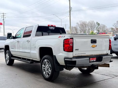 Used 2015 Chevrolet Silverado 2500 LT w/ LT Convenience Package AWD/4WD image 5