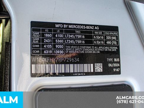 Used 2024 Mercedes-Benz Sprinter 2500 image 38