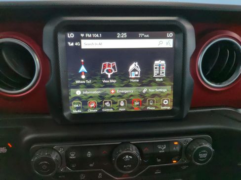 Used 2023 Jeep Gladiator Rubicon w/ Cold Weather Group AWD/4WD image 22