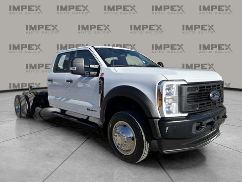 Used 2024 Ford F450 XL image 2
