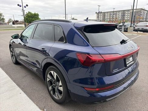 Used 2022 Audi e-tron Premium w/ Convenience Plus Package AWD/4WD image 5