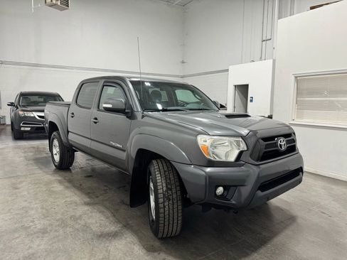 Used 2014 Toyota Tacoma 4x4 Double Cab w/ TRD Sport Package image 68