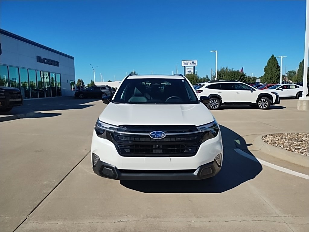 Used 2026 Subaru Forester Touring AWD/4WD image 2