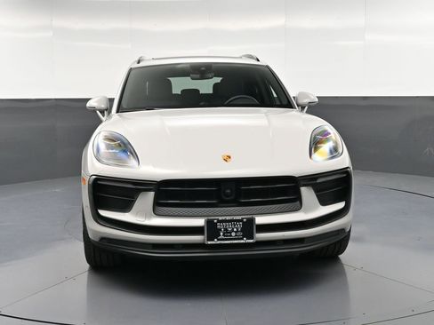 Certified 2023 Porsche Macan Turbo AWD/4WD image 11