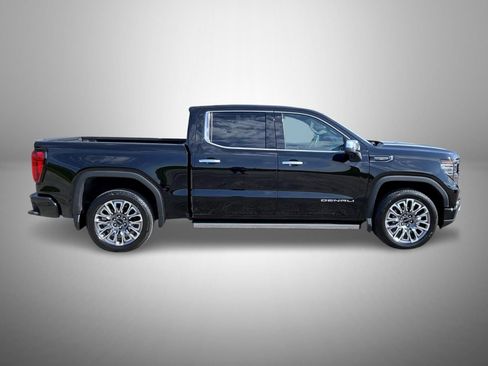 Certified 2026 GMC Sierra 1500 Denali Ultimate AWD/4WD image 4