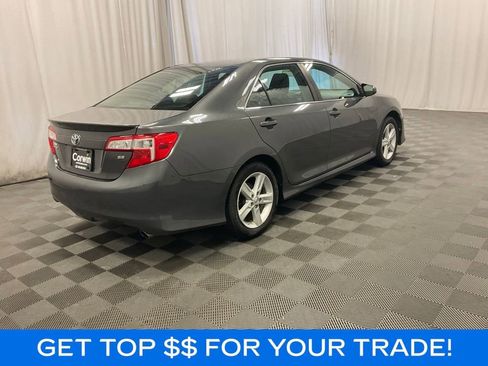 Used 2014 Toyota Camry SE FWD image 3