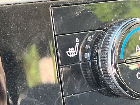 Certified 2024 Nissan Pathfinder SV image 17