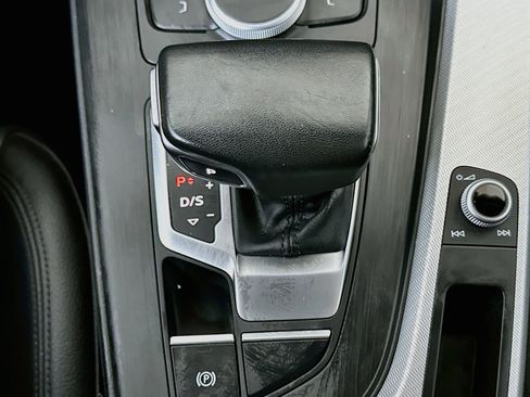 Used 2017 Audi A4 2.0T Ultra Premium w/ Convenience Package FWD image 24