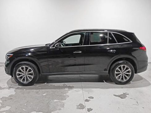 Used 2023 Mercedes-Benz GLC 300 4MATIC w/ Exclusive Trim Package image 4
