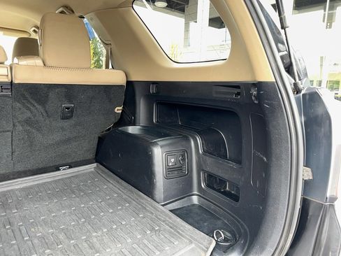 Used 2015 Toyota 4Runner SR5 AWD/4WD image 27