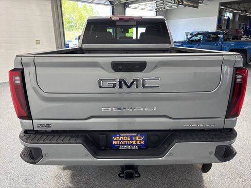 Used 2025 GMC Sierra 2500 Denali Ultimate AWD/4WD image 6