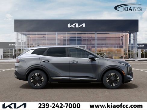 New 2026 Kia Sportage LX image 7