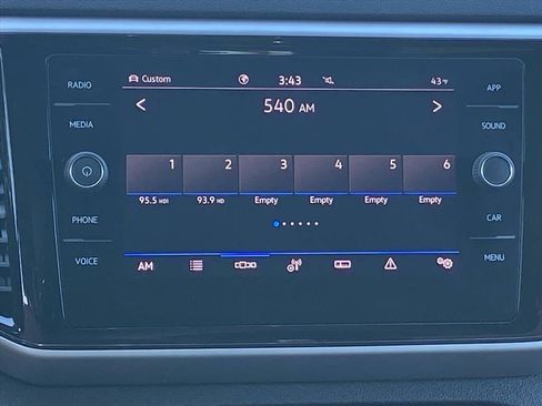 Certified 2023 Volkswagen Atlas Cross Sport SE w/ Panoramic Sunroof Package image 9