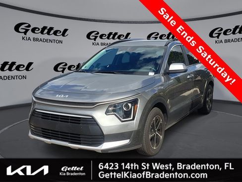 Certified 2025 Kia Niro LX image 1